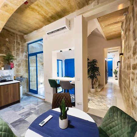 Mandera'S Boutique Suites & Dorms La La Valletta Esterno foto
