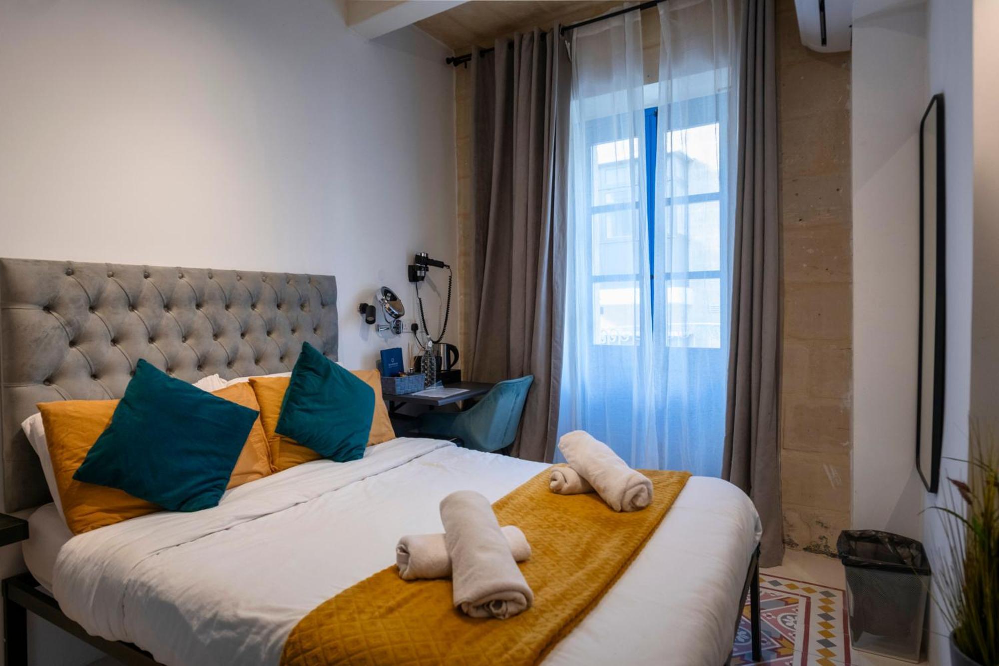 Mandera'S Boutique Suites & Dorms La La Valletta Esterno foto