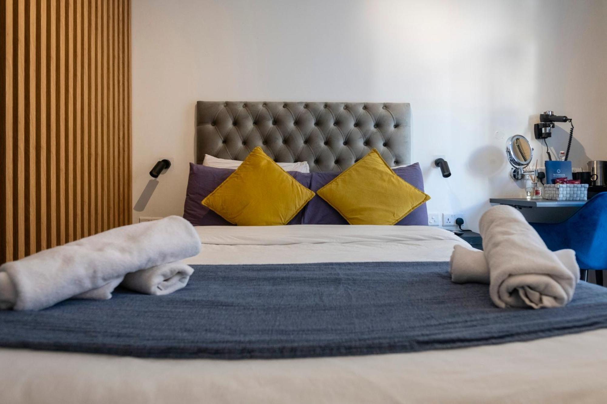 Mandera'S Boutique Suites & Dorms La La Valletta Esterno foto